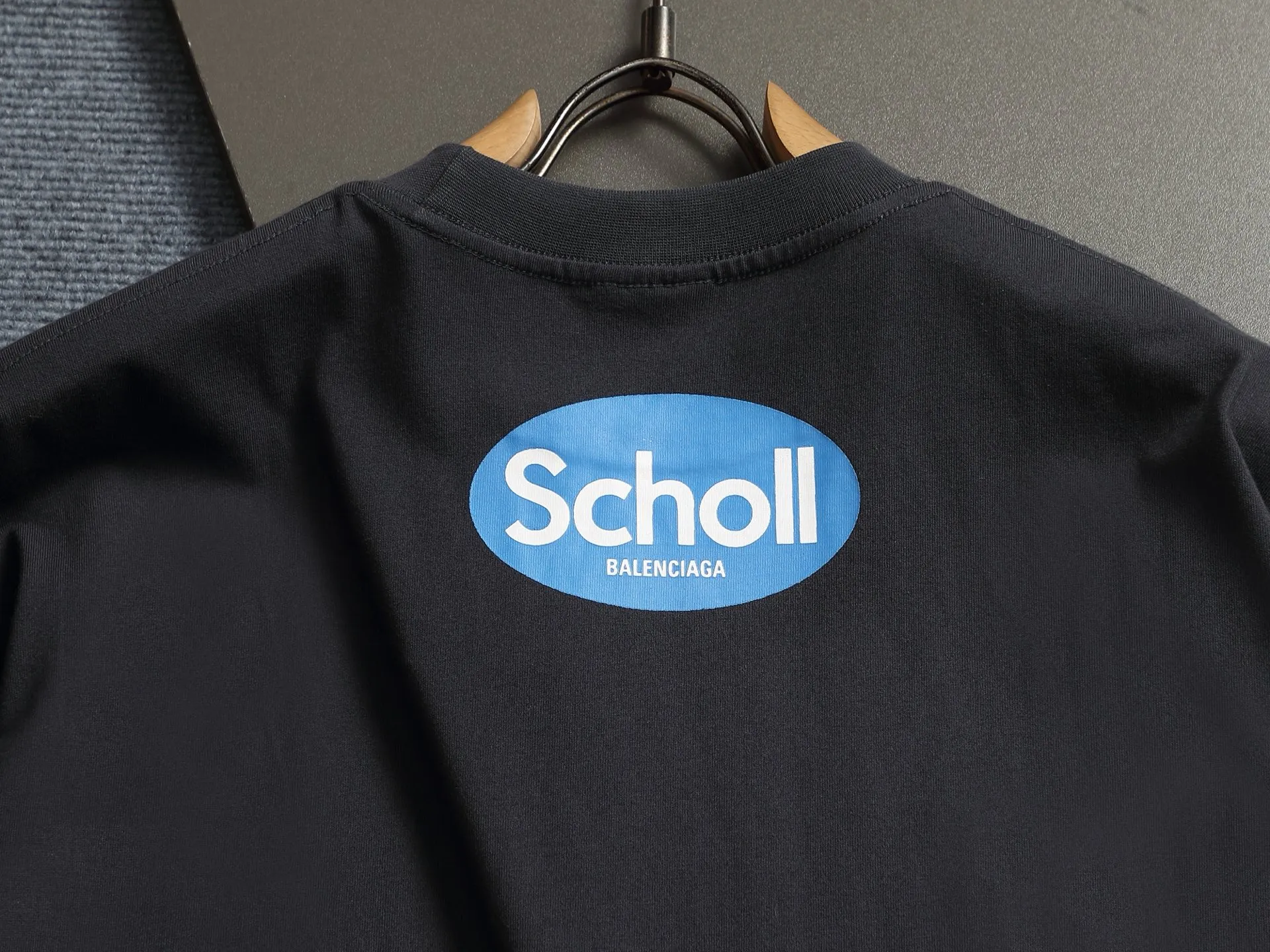 BALENCIAGA 2026 SCHOOL Logo ， Retro Same Style T 320 Versatile : Black Size：XS S M L